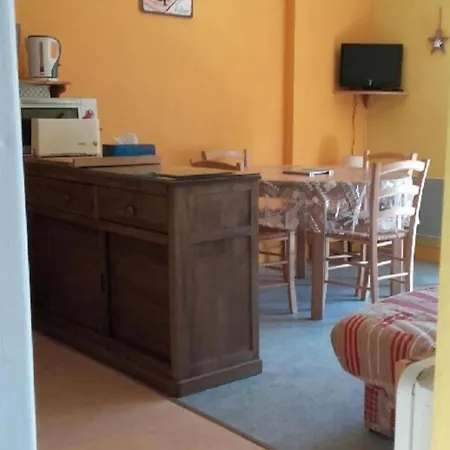 Appt Au Lioran A Laveissiere, 6pers, 1 Separee 6 Couchages 아파트 Laveissière